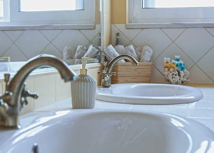 Nv Luxury Villa Kyparissia