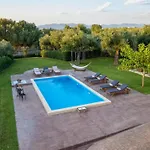 Nv Luxury * Kyparissia