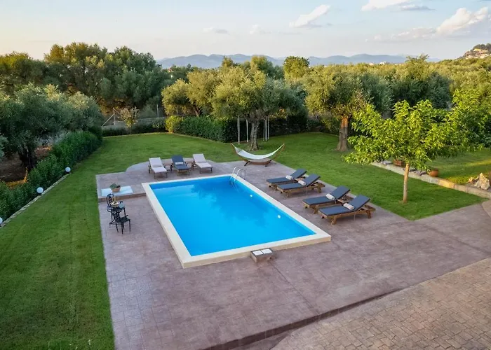 Nv Luxury * Kyparissia