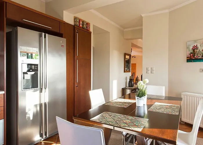 Nv Luxury Kyparissia