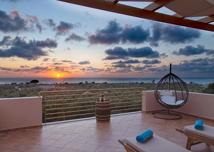 ヴィラ Nv Luxury キパリシア